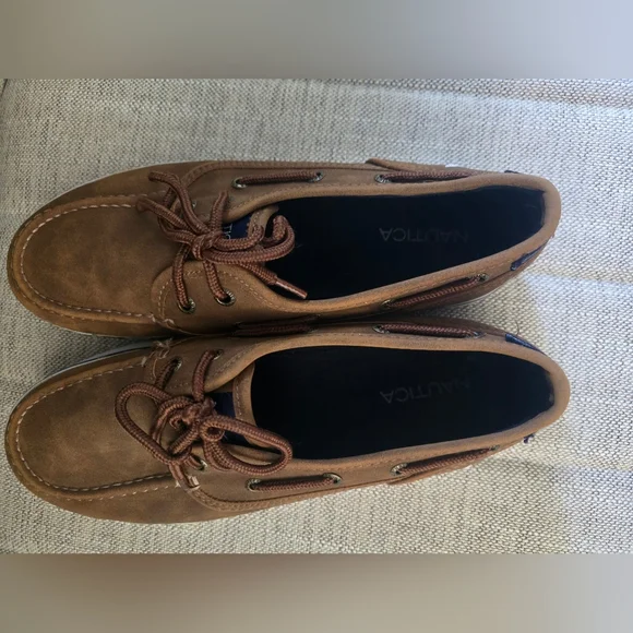 Worn Once Nautica Men's Brown Boat Shoes Size 6 - Picture 2 of 10